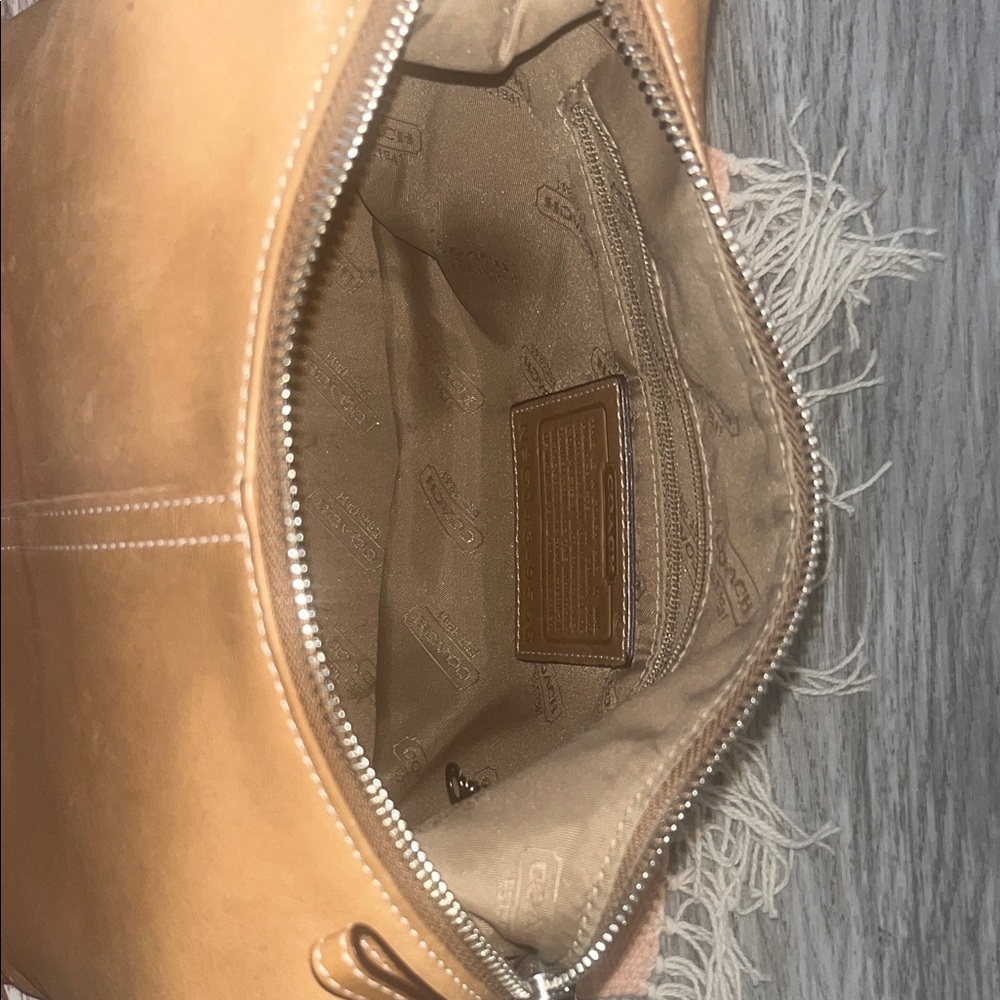 COACH Vintage Tan Leather Shoulder Bag - Picture 11 of 16